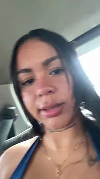 IsabelaVanegas  online show from 11/28/25, 04:53