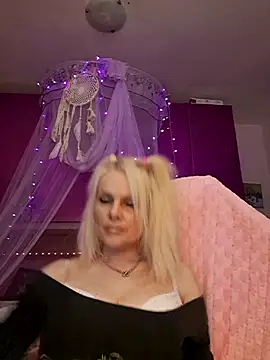 Angeldevilus online show from 10/28/25, 12:58