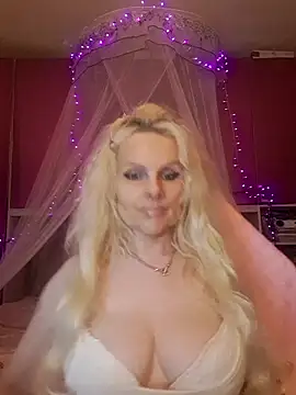 Snapshot of Angeldevilus chatting on 06/11/26, 11:58 Angeldevilus online show from 06/11/26, 11:58