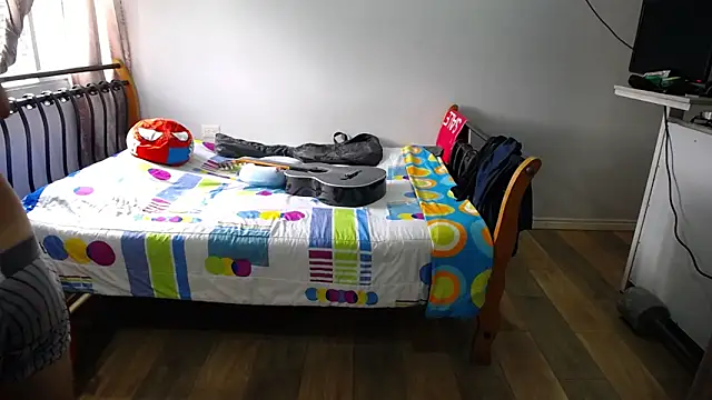 Snapshot of Iam_yourbabyprincess_XD chatting on 03/01/25, 06:32 Iam yourbabyprincess XD online show from 03/01/25, 06:32