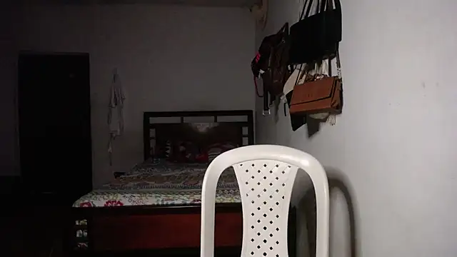 Snapshot of foxysweet09 chatting on 12/04/24, 05:16 foxysweet09 online show from 12/04/24, 05:16