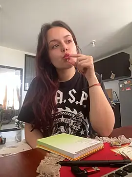 Scarletleon77 online show from 05/06/26, 03:50