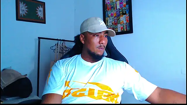 Snapshot of yosoy_enzo2020 chatting on 12/16/25, 11:54 yosoy enzo2020 online show from 12/16/25, 11:54