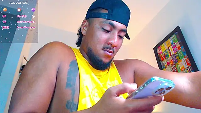 Snapshot of yosoy_enzo2020 chatting on 01/18/26, 04:05 yosoy enzo2020 online show from 01/18/26, 04:05