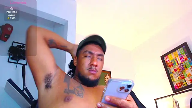 Snapshot of yosoy_enzo2020 chatting on 01/19/26, 04:05 yosoy enzo2020 online show from 01/19/26, 04:05