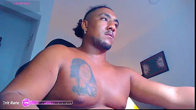 Snapshot of yosoy_enzo2020 chatting on 04/25/26, 01:19 yosoy enzo2020 online show from 04/25/26, 01:19