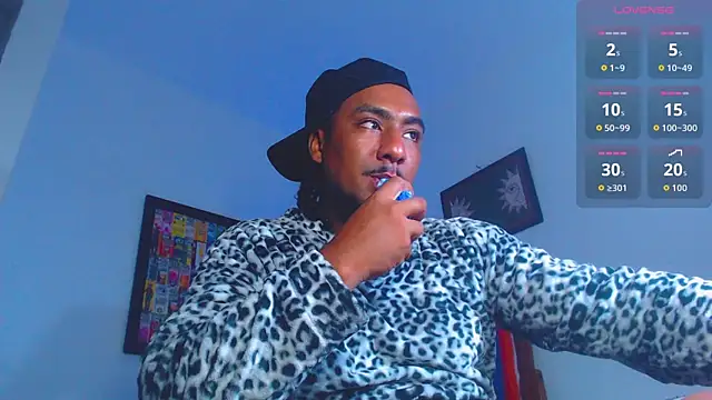 yosoy enzo2020 online show from 06/12/26, 04:22