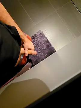 Snapshot of thesmiledoc chatting on 02/12/26, 05:57 thesmiledoc online show from 02/12/26, 05:57