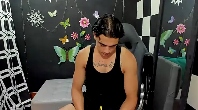 Snapshot of Brunocuttie94 chatting on 02/06/25, 05:30 Brunocuttie94 online show from 02/06/25, 05:30