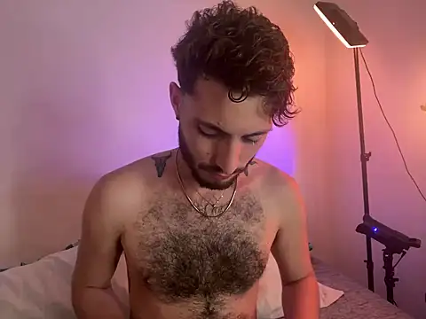 Snapshot of axel_giracr chatting on 12/24/24, 07:22 axel giracr online show from 12/24/24, 07:22