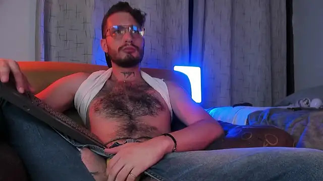 Snapshot of axel_giracr chatting on 01/30/25, 09:04 axel giracr online show from 01/30/25, 09:04