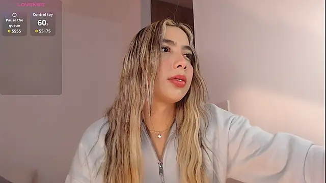 Snapshot of Marian_se chatting on 10/15/25, 08:09 Marian se online show from 10/15/25, 08:09