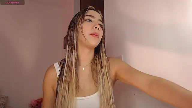 Snapshot of Marian_se chatting on 10/25/25, 09:09 Marian se online show from 10/25/25, 09:09