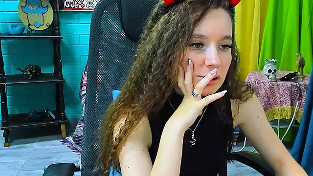 Snapshot of Miss_Barbara_ chatting on 03/17/25, 04:01 Miss Barbara online show from 03/17/25, 04:01