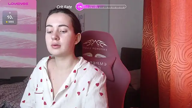 Snapshot of SweetieKendl chatting on 02/26/25, 02:03 SweetieKendl online show from 02/26/25, 02:03