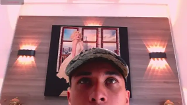 Snapshot of jeic_18 chatting on 11/03/25, 12:39 jeic 18 online show from 11/03/25, 12:39