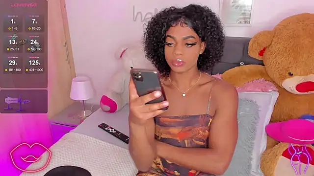 Tayssa Maravilh online show from 11/12/25, 12:33