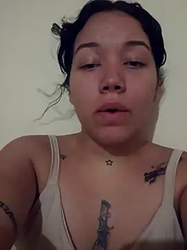 AlejaXxx9 online show from 11/05/25, 07:58