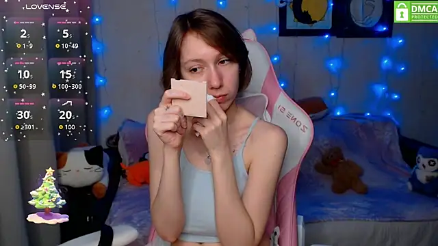 Snapshot of LeahGottty chatting on 12/19/24, 02:57 LeahGottty online show from 12/19/24, 02:57