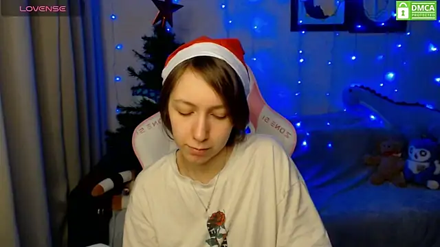 Snapshot of LeahGottty chatting on 12/25/24, 02:23 LeahGottty online show from 12/25/24, 02:23