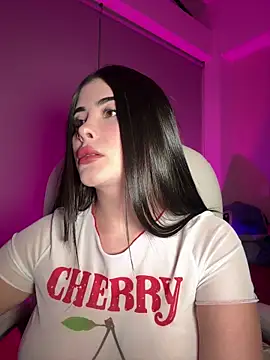 Snapshot of misslollipop04 chatting on 03/04/26, 01:33 misslollipop04 online show from 03/04/26, 01:33