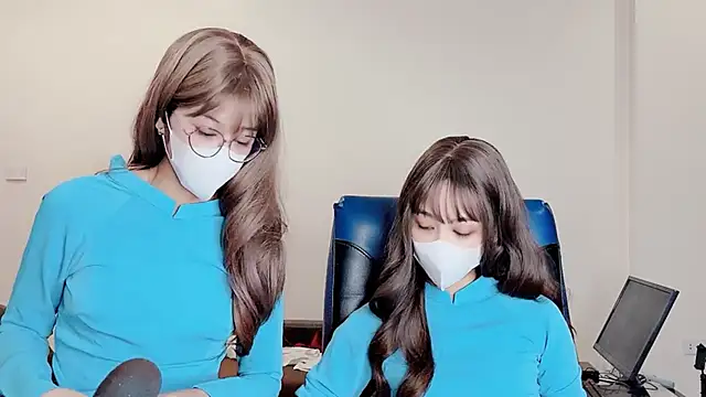 Snapshot of Mono-Stewardesss chatting on 12/29/24, 02:00 Mono-Stewardesss online show from 12/29/24, 02:00