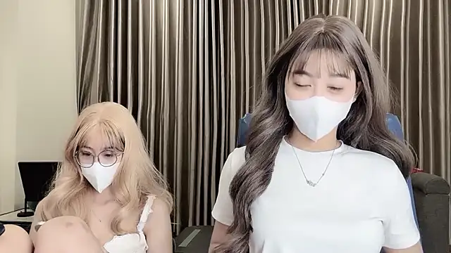 Snapshot of Mono-Stewardesss chatting on 03/19/25, 01:51 Mono-Stewardesss online show from 03/19/25, 01:51