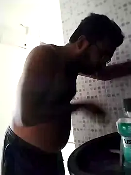 Snapshot of findmemylove chatting on 01/10/25, 04:33 findmemylove online show from 01/10/25, 04:33