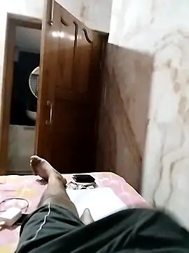 Snapshot of findmemylove chatting on 11/24/25, 04:51 findmemylove online show from 11/24/25, 04:51