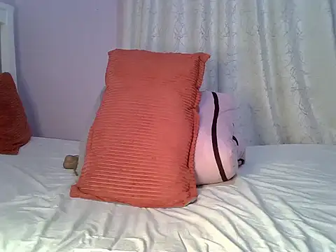 Snapshot of nuts_african chatting on 03/08/26, 05:11 nuts african online show from 03/08/26, 05:11