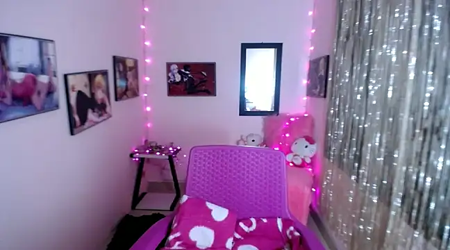 Cristal w online show from 02/19/25, 12:22