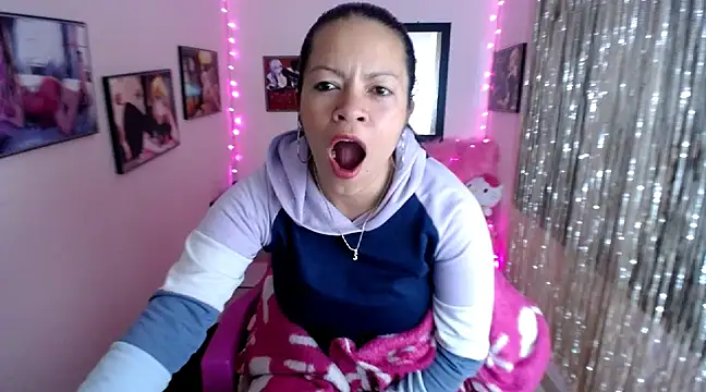 Cristal w online show from 02/25/25, 07:14