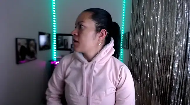 Cristal w online show from 03/14/25, 12:18