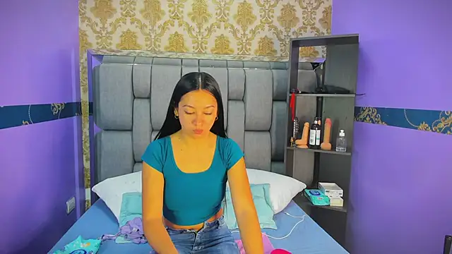 Lila Pinky online show from 10/02/25, 12:34