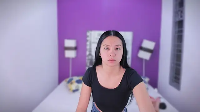 Lila Pinky online show from 10/08/25, 12:58