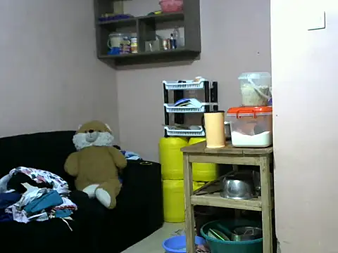 slender-qwene online show from 10/30/25, 11:00