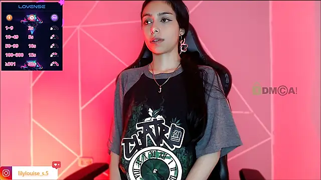 lilylouisee online show from 11/19/25, 04:29