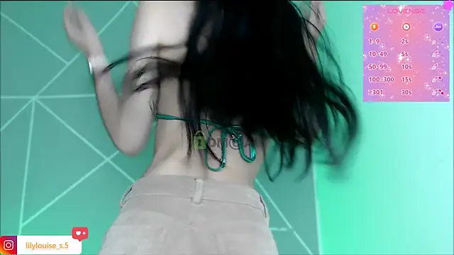 Snapshot of lilylouisee chatting on 03/13/26, 10:55 lilylouisee online show from 03/13/26, 10:55