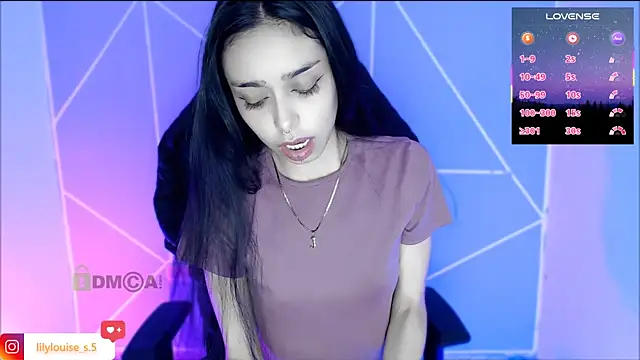 Snapshot of lilylouisee chatting on 06/13/26, 08:51 lilylouisee online show from 06/13/26, 08:51