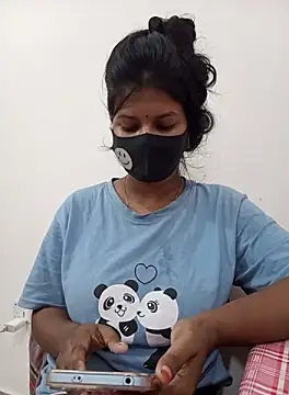 Snapshot of Anusri- chatting on 10/08/25, 10:29 Anusri- online show from 10/08/25, 10:29