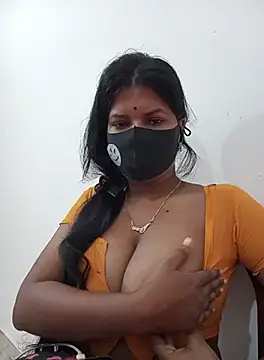 Snapshot of Anusri- chatting on 10/13/25, 11:16 Anusri- online show from 10/13/25, 11:16