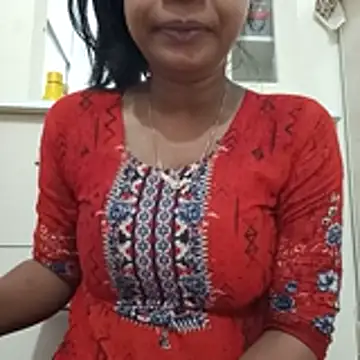 Snapshot of Anusri- chatting on 11/19/25, 01:05 Anusri- online show from 11/19/25, 01:05