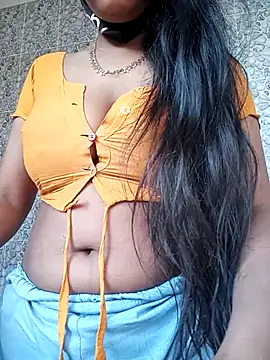 Snapshot of Anusri- chatting on 12/15/25, 09:13 Anusri- online show from 12/15/25, 09:13