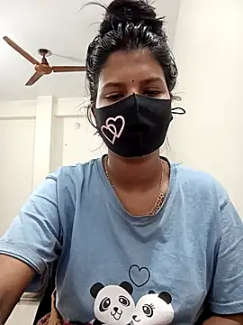 Snapshot of Anusri- chatting on 12/18/25, 06:03 Anusri- online show from 12/18/25, 06:03