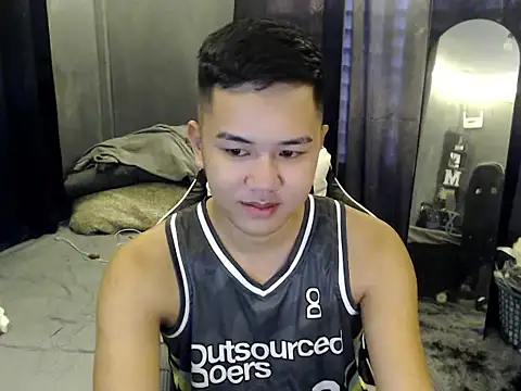 xgregor07 online show from 12/13/25, 10:59