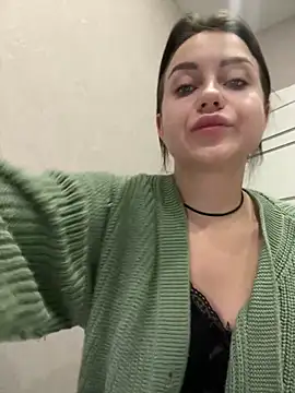 Snapshot of ellie_ssexy chatting on 12/27/24, 04:47 ellie ssexy online show from 12/27/24, 04:47