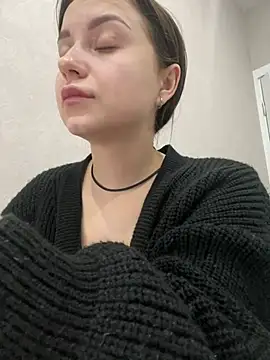 Snapshot of ellie_ssexy chatting on 01/11/25, 04:48 ellie ssexy online show from 01/11/25, 04:48