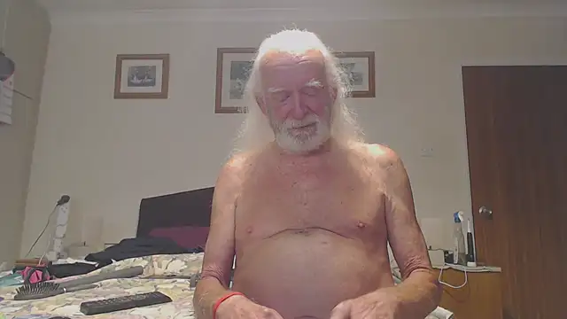 WaverlyKernow online show from 06/06/26, 02:55