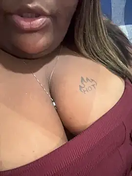 Snapshot of MedusaHot69 chatting on 11/18/25, 01:55 MedusaHot69 online show from 11/18/25, 01:55