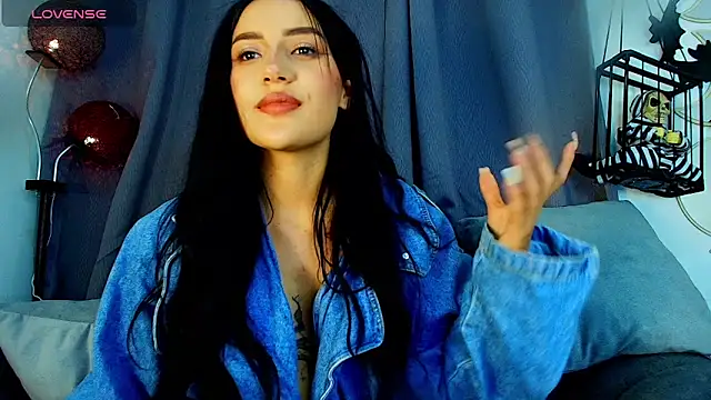 natashapridee  online show from 02/06/25, 11:48